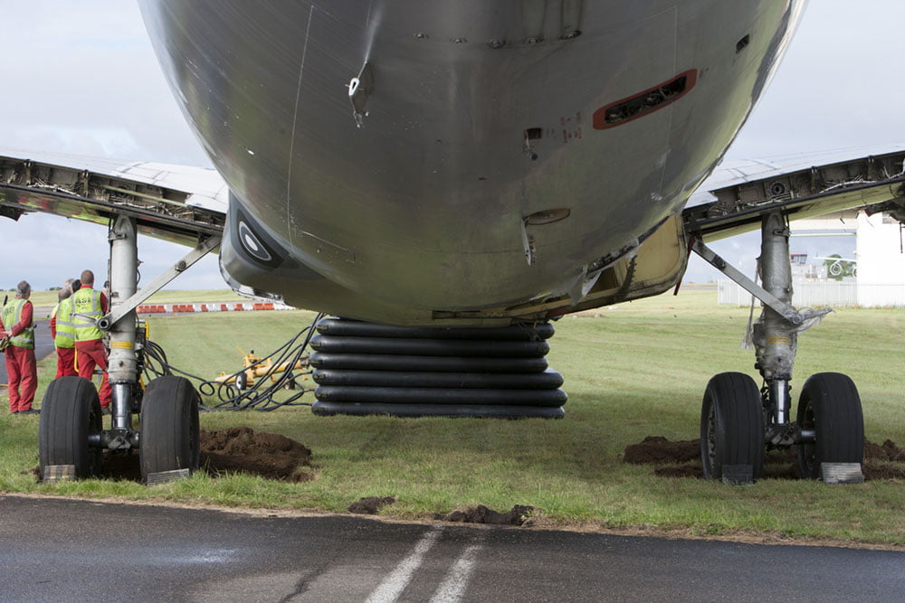 aircraft lifting airbags