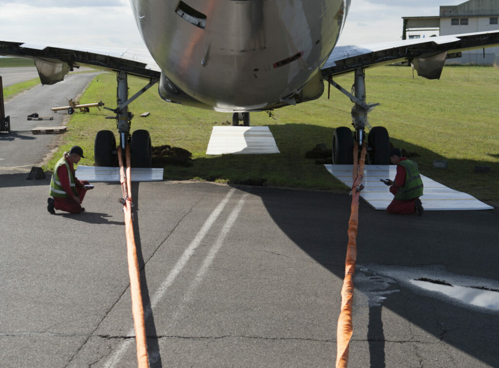 Aircraft Towing AMS Aircraft Recovery